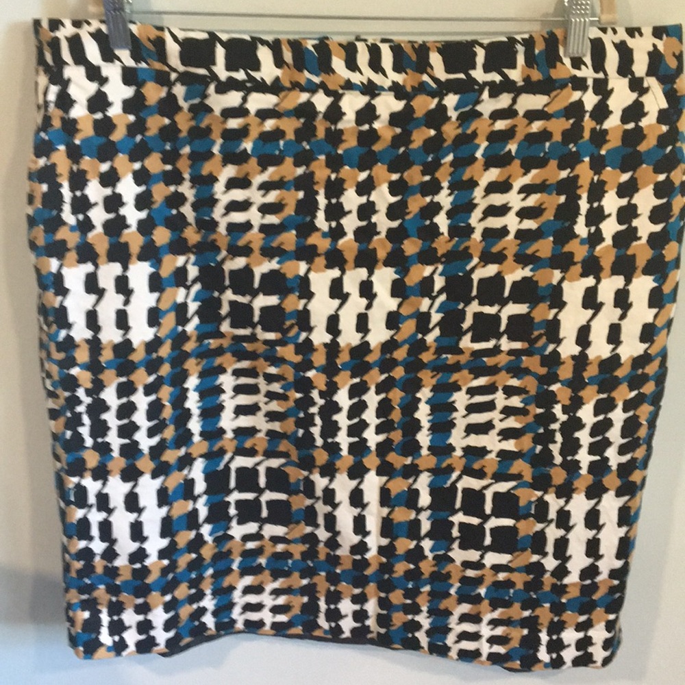 Women’s skirt with pockets